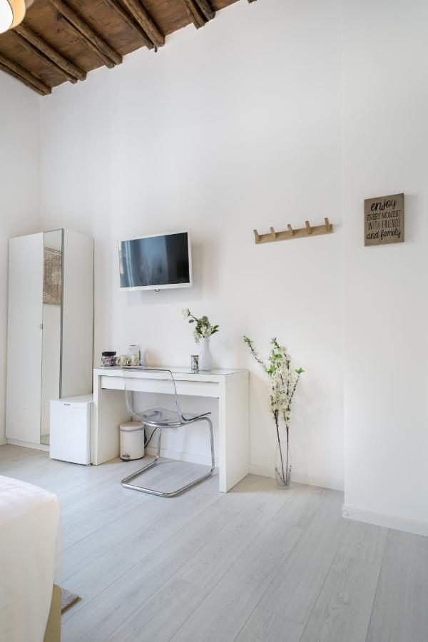 White Ostilia Guesthouse Rom Eksteriør billede