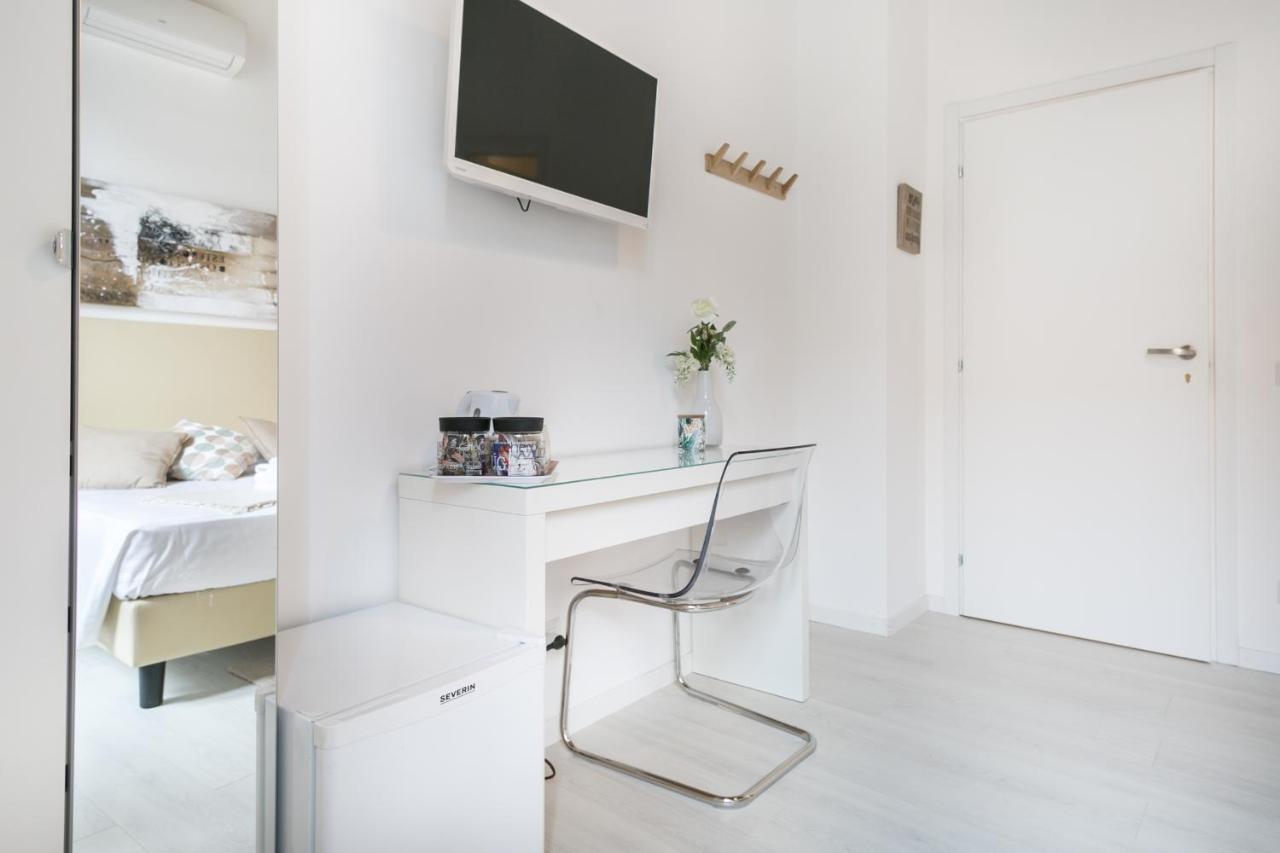 White Ostilia Guesthouse Rom Eksteriør billede