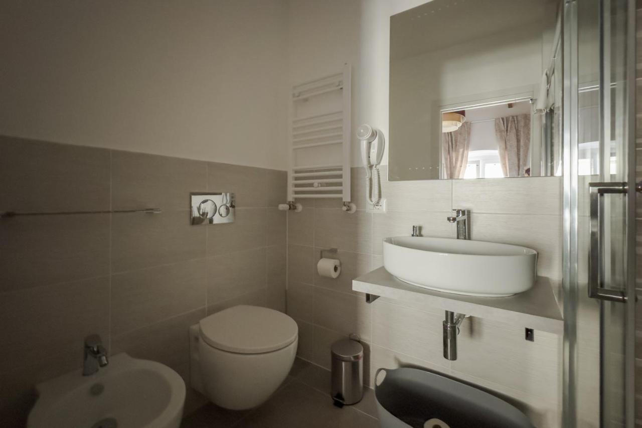White Ostilia Guesthouse Rom Eksteriør billede